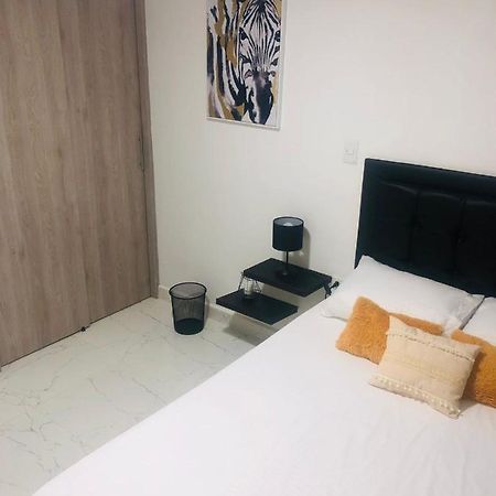 Habitacion Privada Hostel 790 เมเดยิน ภายนอก รูปภาพ